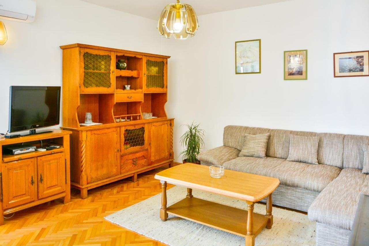 Apartman Gabrijela Senj  Eksteriør billede