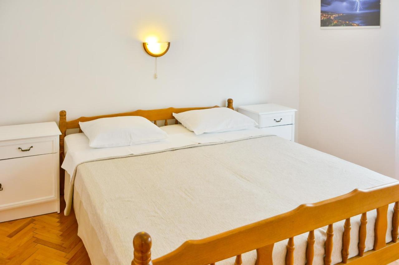Apartman Gabrijela Senj  Eksteriør billede